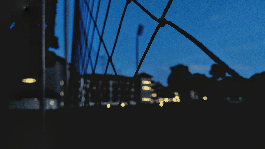 mapping attention gaps, investor stress, cognitive challenges, collaborative analysis